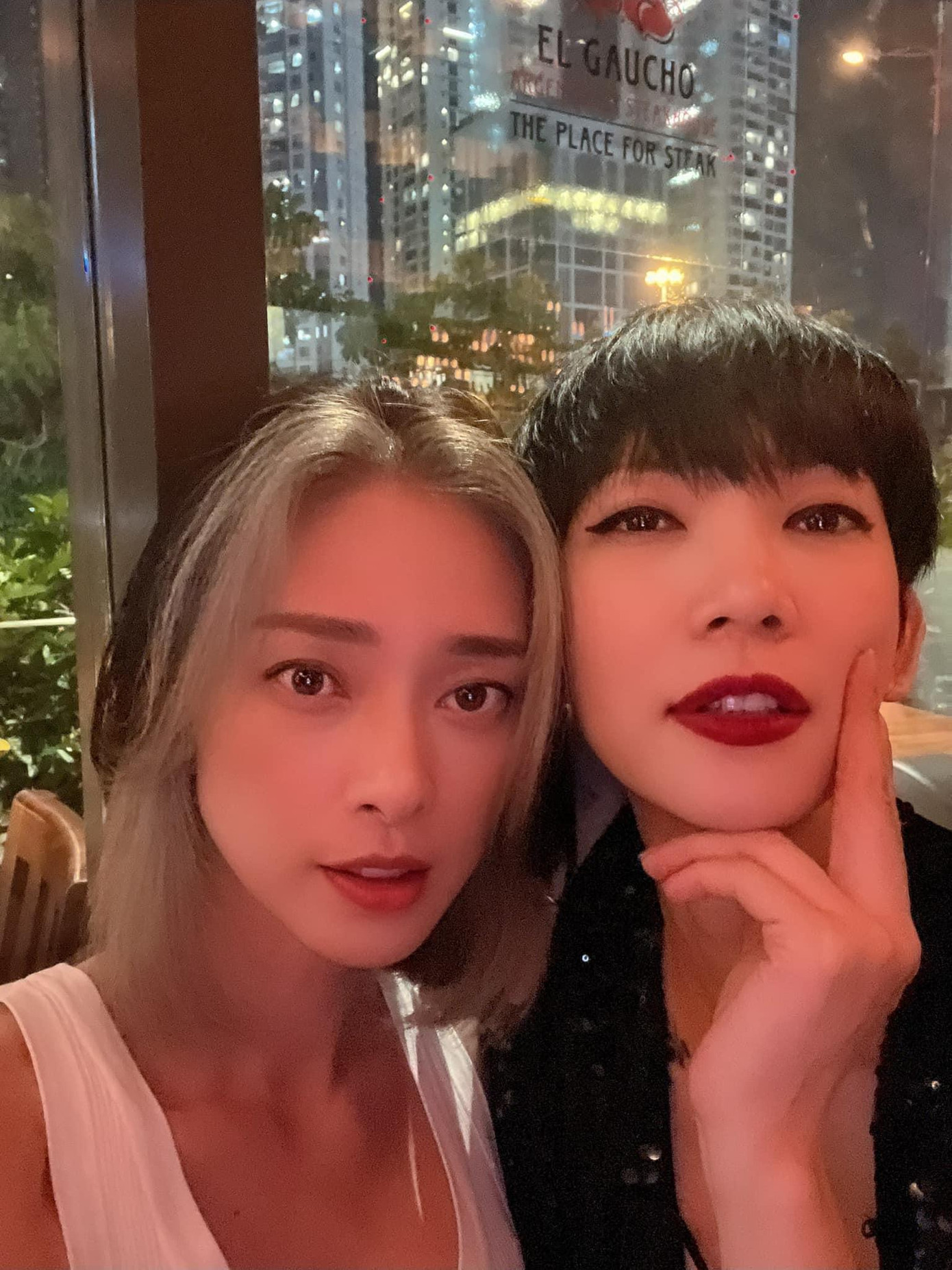 Đã ngoài 40 nhưng Ngô Thanh Vân vẫn rất trẻ trung Đã ngoài 40 nhưng Ngô Thanh Vân vẫn rất trẻ trung