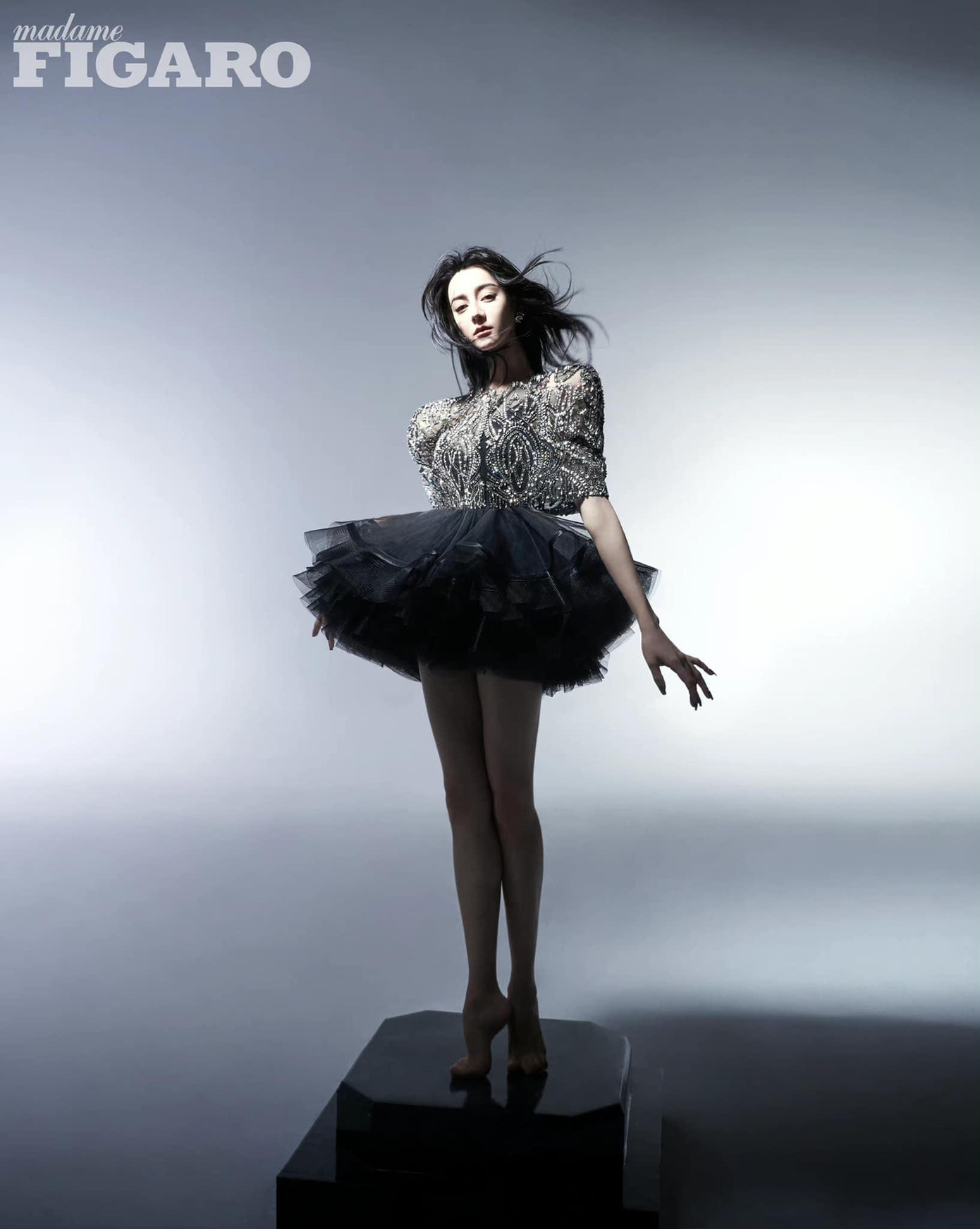 Nữ diễn viên được các nhãn hàng ưa chuộng. Cô thường xuyên xuất hiện trên bìa tạp chí danh tiếng, đại diện cho nhiều thương hiệu. Năm 2020, người đẹp vào top 100 nghệ sĩ có ảnh hưởng nhất trên mạng xã hội châu Á, theo Forbes Asia. Nữ diễn viên được các nhãn hàng ưa chuộng. Cô thường xuyên xuất hiện trên bìa tạp chí danh tiếng, đại diện cho nhiều thương hiệu. Năm 2020, người đẹp vào top 100 nghệ sĩ có ảnh hưởng nhất trên mạng xã hội châu Á, theo Forbes Asia.