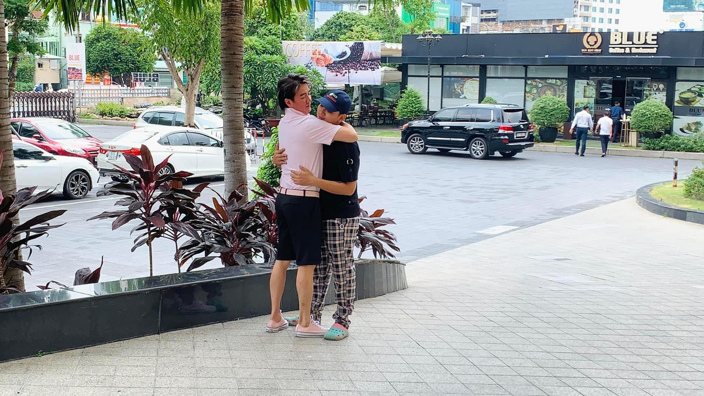 Đàm Vĩnh Hưng chia sẻ lại hình ảnh Hoài Lâm lễ phép chào hỏi mình. Ảnh: Dam Vinh Hung Đàm Vĩnh Hưng chia sẻ lại hình ảnh Hoài Lâm lễ phép chào hỏi mình. Ảnh: Dam Vinh Hung