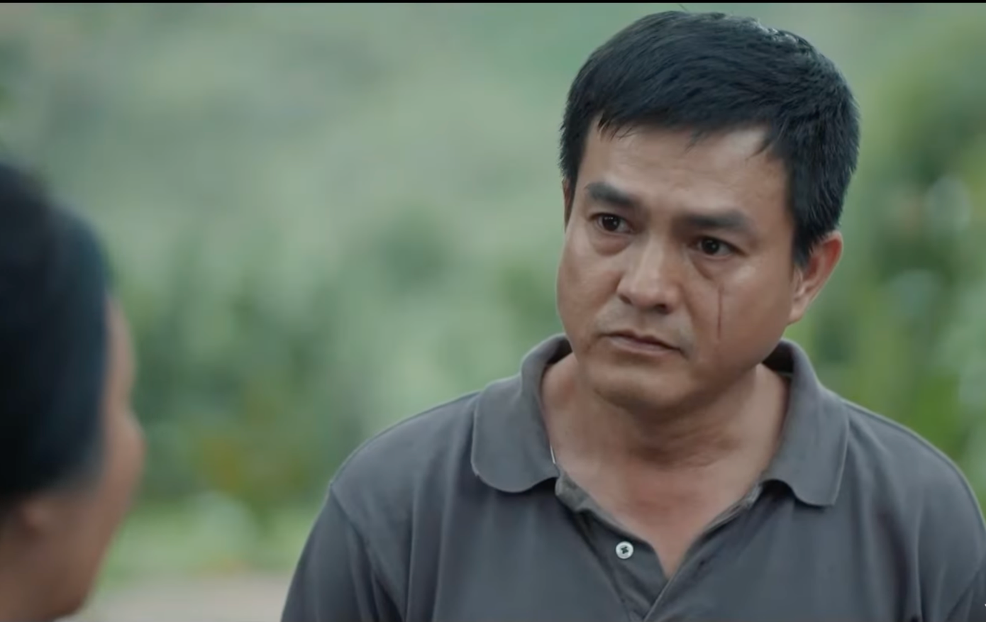 Khoản đuổi Loan ra khỏi nhà. Ảnh: CMH. Khoản đuổi Loan ra khỏi nhà. Ảnh: CMH.