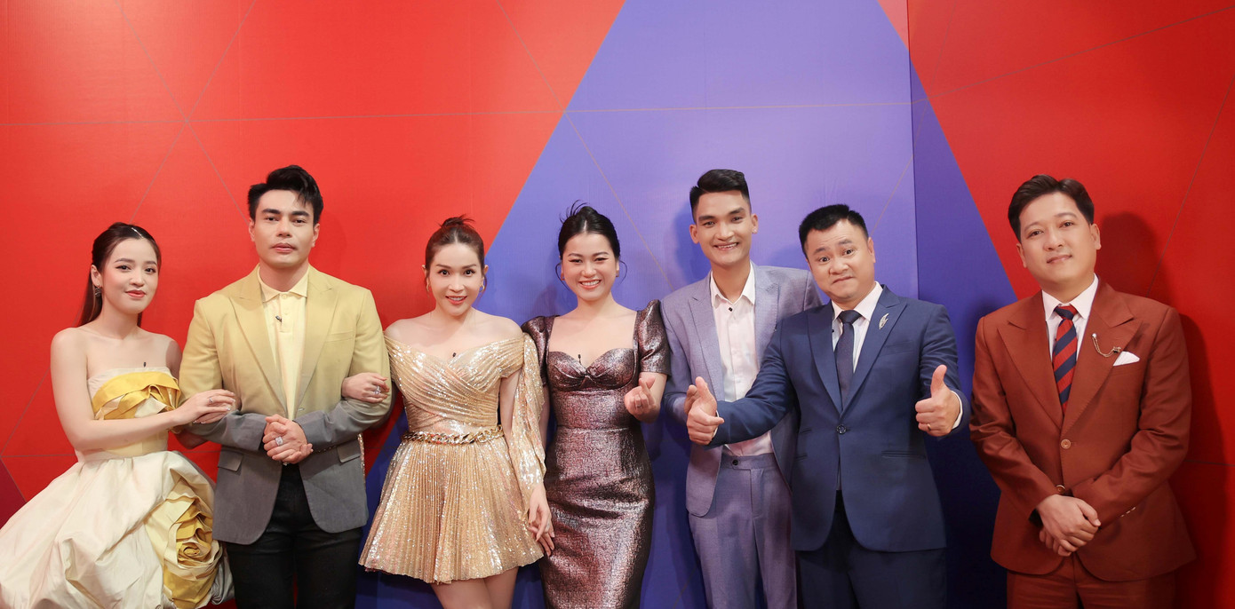 Dàn nghệ sĩ đồng hành tại chương trình mùa 8