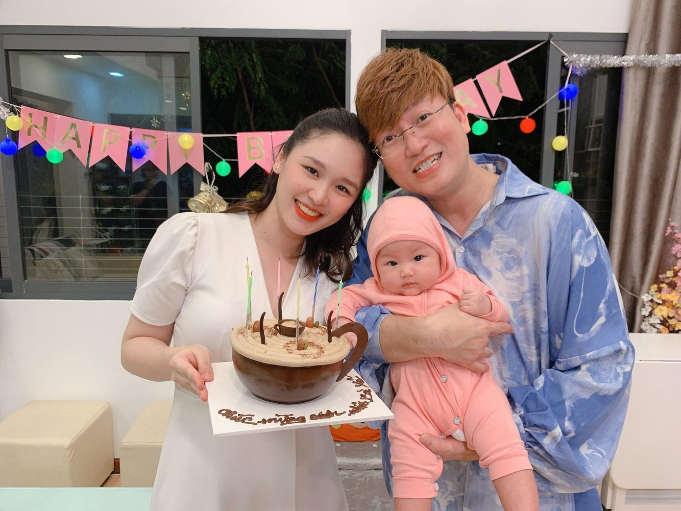 Tổ ấm nhỏ của Sỹ Luân từng được anh chia sẻ trong chương trình Gõ cửa thăm nhà. Tổ ấm nhỏ của Sỹ Luân từng được anh chia sẻ trong chương trình Gõ cửa thăm nhà.