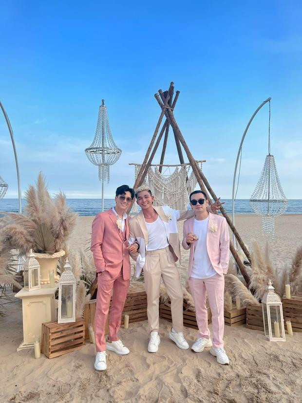 Bên cạnh đó, nhiều đồng nghiệp thân thiết với nữ diễn viên Ngôi nhà hạnh phúc cũng góp mặt như Lương Mạnh Hải, Trấn Thành, Jun Phạm, Ngô Kiến Huy, Noo Phước Thịnh, Diệu Nhi, Khả Như, Gil Lê…