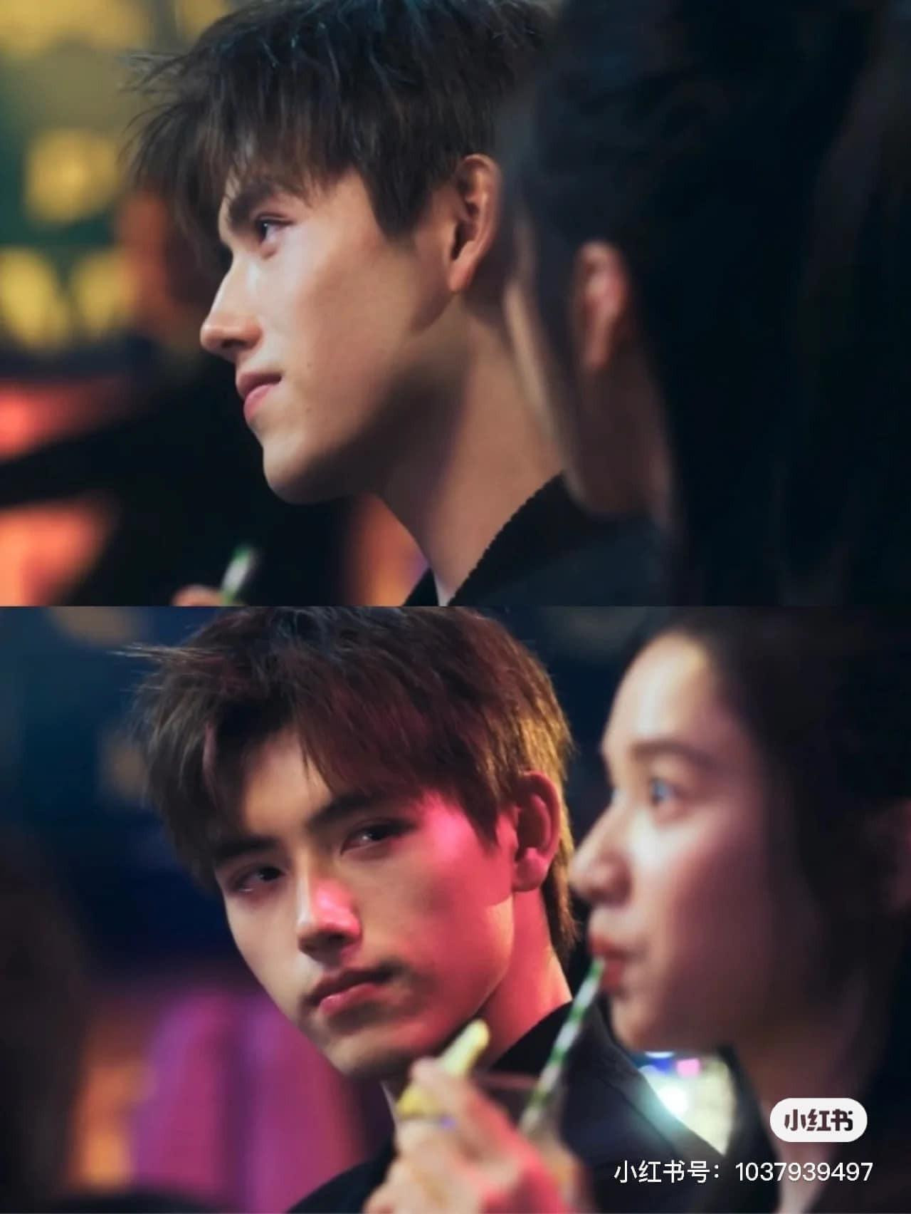 Trong phim, Trần Phi Vũ “cân” được đa dạng tạo hình, từ tóc vàng, tóc nâu đến đầu đinh. Diễn viên sinh năm 2000 nhận nhiều lời khen ngợi ngũ quan sắc bén, ánh mắt thâm tình, mang nét thanh thuần hợp với những bộ phim thanh xuân. Ảnh: Weibo. Trong phim, Trần Phi Vũ “cân” được đa dạng tạo hình, từ tóc vàng, tóc nâu đến đầu đinh. Diễn viên sinh năm 2000 nhận nhiều lời khen ngợi ngũ quan sắc bén, ánh mắt thâm tình, mang nét thanh thuần hợp với những bộ phim thanh xuân. Ảnh: Weibo.