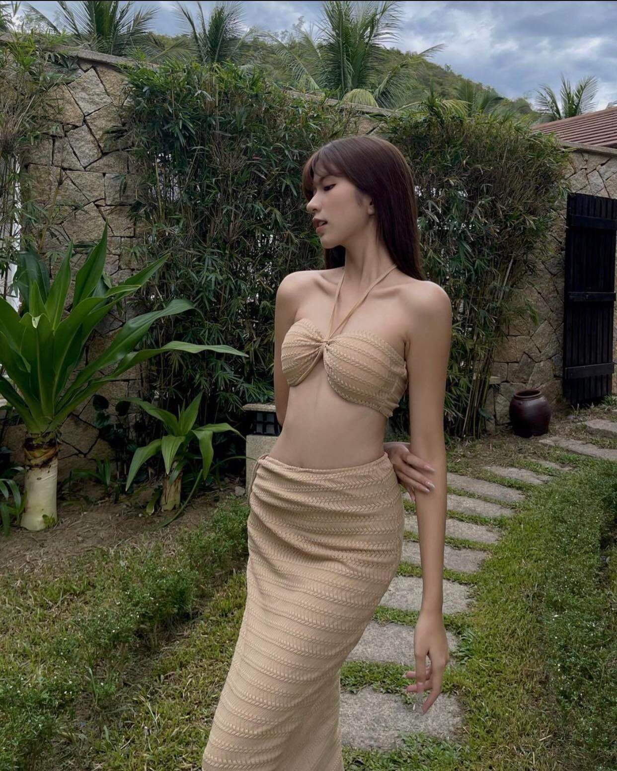 Khác với hình ảnh dễ thương, ngọt ngào trong phim, ngoài đời Ngọc Huyền là cô gái sở hữu gu thời trang cá tính, năng động.