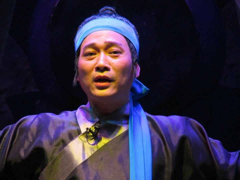 NSƯT Kiều Minh Hiếu trên sân khấu Nhà hát Kịch Việt Nam NSƯT Kiều Minh Hiếu trên sân khấu Nhà hát Kịch Việt Nam