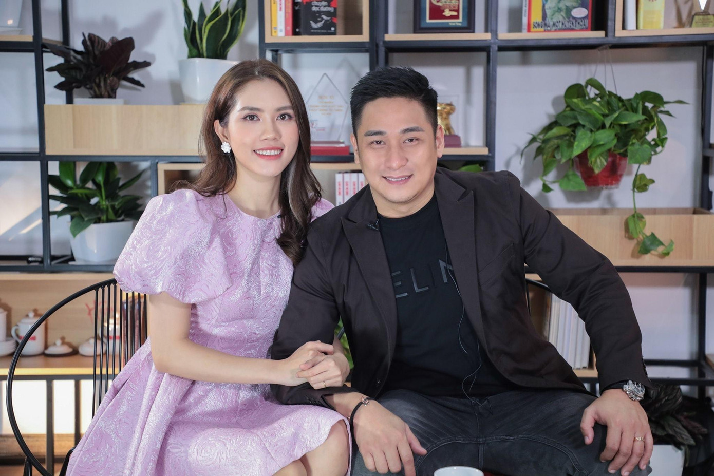 Minh Tiệp và vợ Thùy Dương - top 20 Hoa hậu Việt Nam 2010. Minh Tiệp và vợ Thùy Dương - top 20 Hoa hậu Việt Nam 2010.