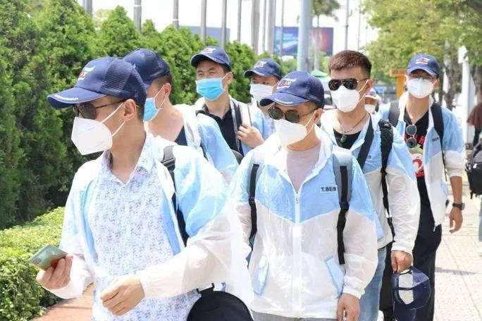 Du lịch theo tour được nhiều người lựa chọn khi đến với Đà Nẵng dịp lễ này