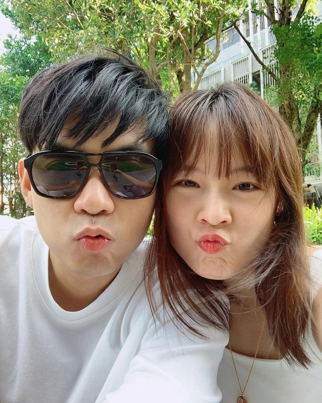 Dan – Pattie hẹn hò hơn 12 năm trước khi trở thành vợ chồng hợp pháp. Họ được truyền thông Thái Lan gọi là “tiên đồng ngọc nữ” vì tương xứng tài năng lẫn ngoại hình. Dan – Pattie hẹn hò hơn 12 năm trước khi trở thành vợ chồng hợp pháp. Họ được truyền thông Thái Lan gọi là “tiên đồng ngọc nữ” vì tương xứng tài năng lẫn ngoại hình.