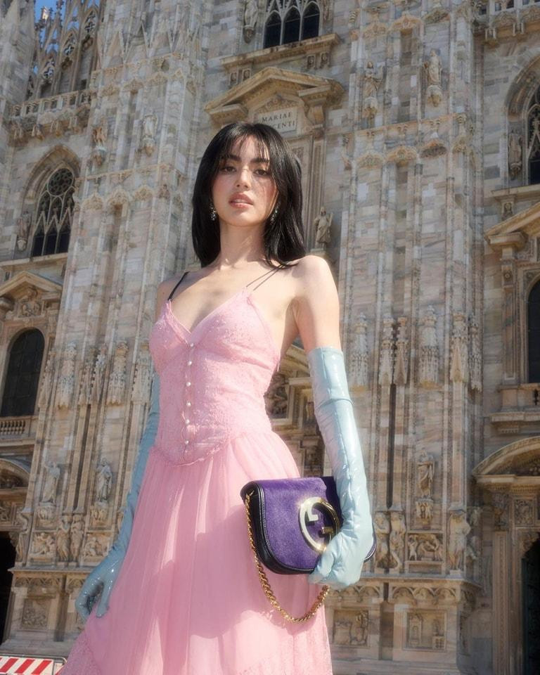 Người đẹp sinh năm 1992 mang hai dòng máu Thái - Bỉ. Cô cao 1,75 m, vòng eo con kiến 55 cm. Lợi thế hình thể giúp cô tự tin diện áo crop top, bodysuit ôm sát… Ảnh: Davika. Người đẹp sinh năm 1992 mang hai dòng máu Thái - Bỉ. Cô cao 1,75 m, vòng eo con kiến 55 cm. Lợi thế hình thể giúp cô tự tin diện áo crop top, bodysuit ôm sát… Ảnh: Davika.