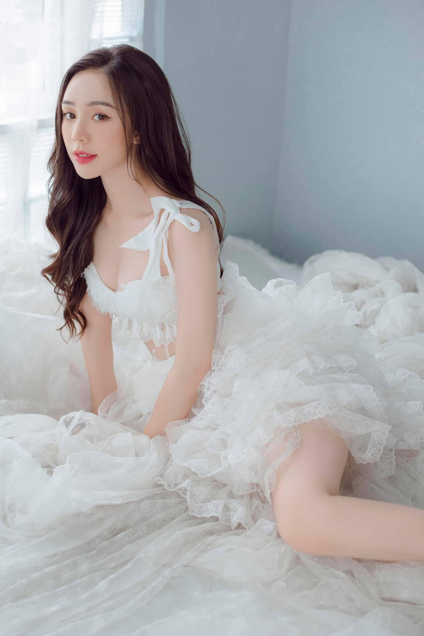 Sao nữ Quỳnh búp bê bày tỏ: “Quỳnh thấy thật sự may mắn khi mà được đi từ những vai phụ cho đến chính, trải qua nhiều trải nghiệm. Nếu không có những vai nhỏ chắc chắn Quỳnh không thể nào làm được vai chính vì Quỳnh còn quá nhiều thiếu sót. Quỳnh sẽ cố gắng nhiều hơn, vươn mình lên tới những vì sao của chính mình!&quot;.