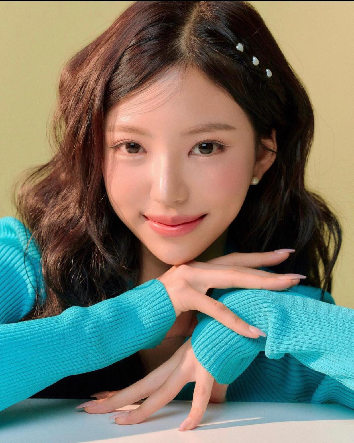 Kim Go Eun (22 tuổi) Khoa Hàng không và Kỹ thuật đạt Á hậu 2.