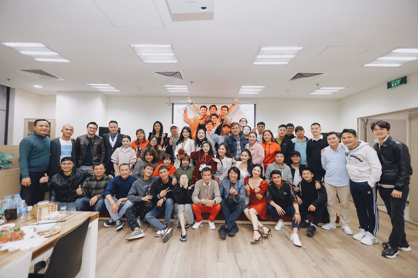 Đoàn phim Phố trong làng