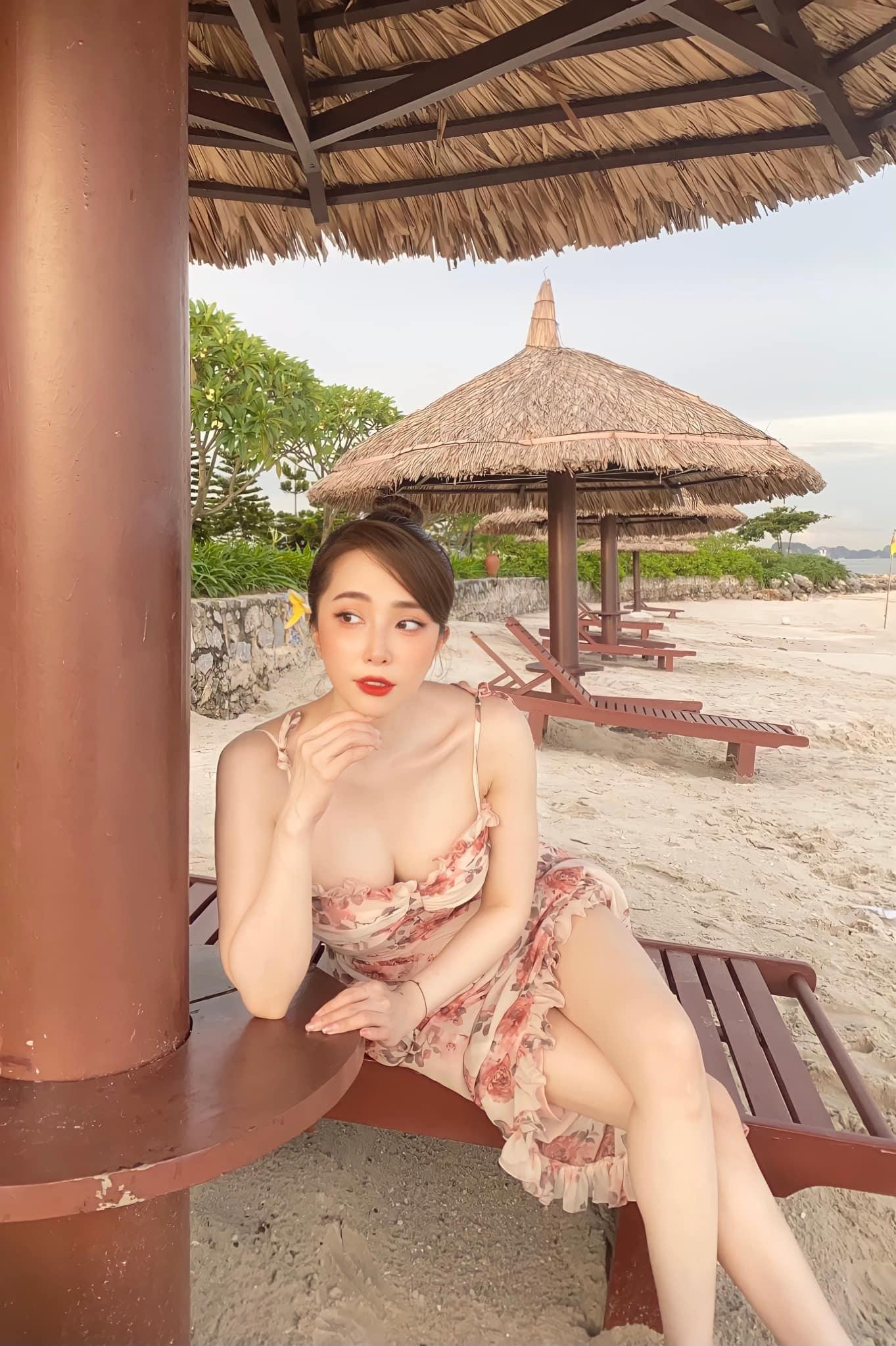 Thời gian gần đây, nữ diễn viên gây chú ý với vai Minh Minh trong bộ phim Chồng cũ, vợ cũ, người yêu cũ.