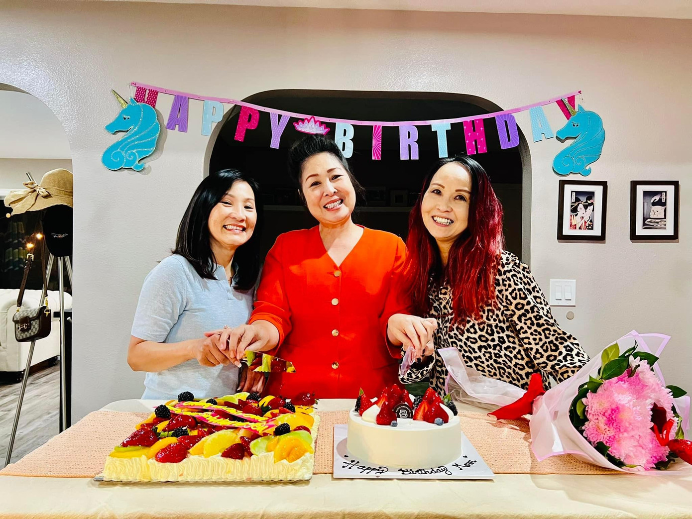 NSND Hồng Vân tổ chức buổi tiệc sinh nhật đơn giản NSND Hồng Vân tổ chức buổi tiệc sinh nhật đơn giản