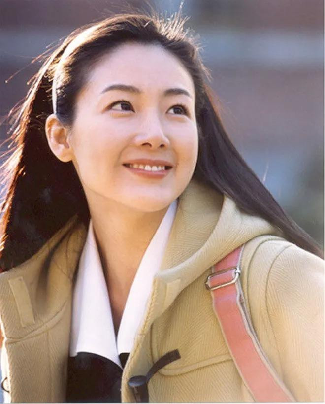 Choi Ji Woo được khen trong sáng, ngọt ngào khi hóa thân thành Jung Yoo Jin.