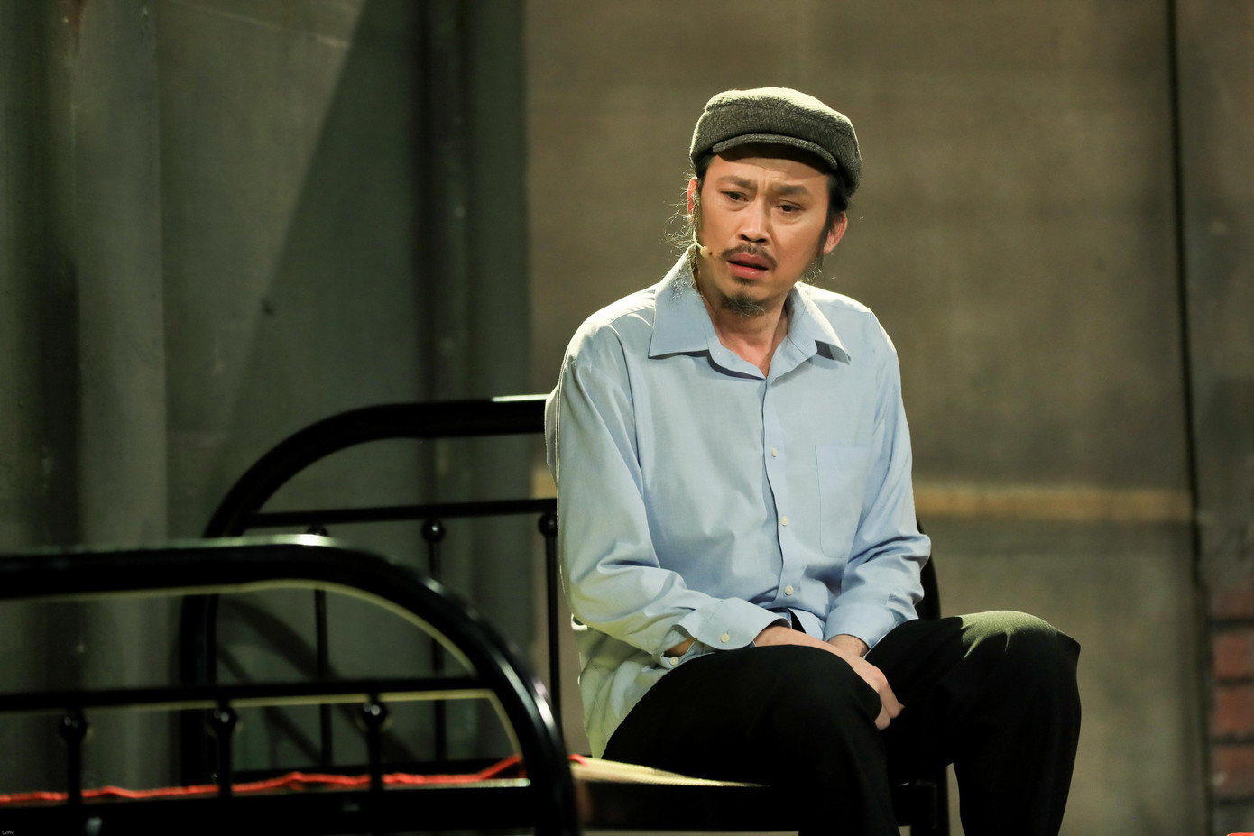 Vở kịch Lạc giữa biển người được công diễn tại TP.HCM ngày 7/1 đánh dấu sự trở lại của nghệ sĩ Hoài Linh trên sân khấu sau thời gian dài gặp sóng gió. Ảnh: Lý Võ Phú Hưng.