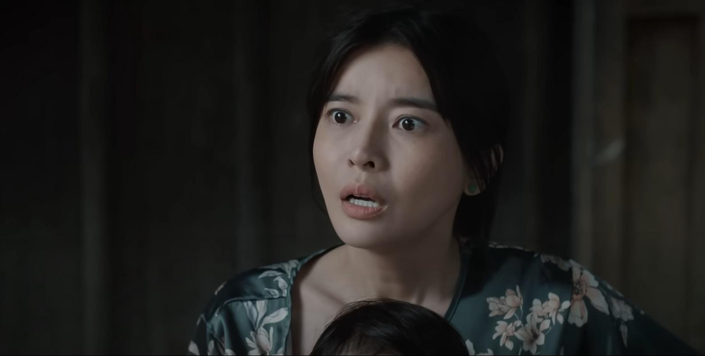 Khoản sinh nghi khi phát hiện bịch dây buộc tóc trẻ con trong rừng, đúng địa điểm Khoản hạ độc cây rừng. Ảnh: CMH.