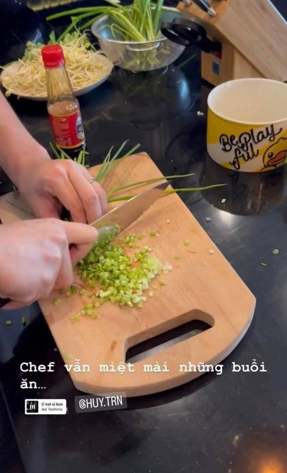 Khoảnh khắc ngọt ngào chuẩn vợ chồng son của Ngô Thanh Vân và Huy Trần Khoảnh khắc ngọt ngào chuẩn vợ chồng son của Ngô Thanh Vân và Huy Trần