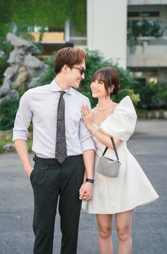 Đình Tú - Huyền Lizzie Đình Tú - Huyền Lizzie