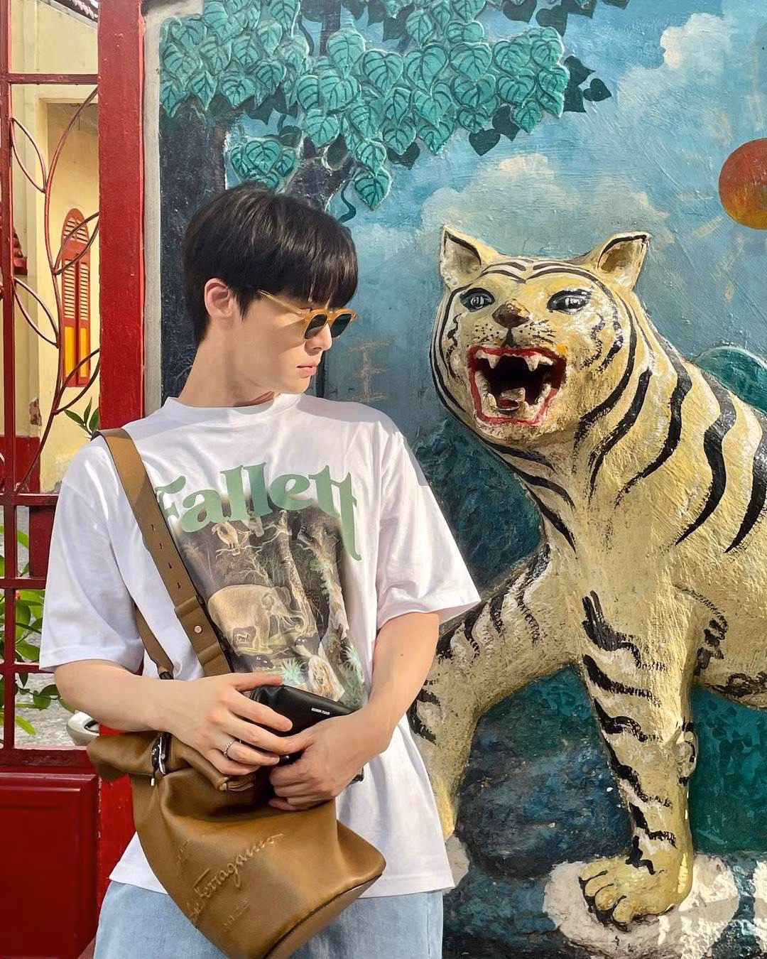 Ahn Jae Hyun check-in tại đường phố ở TP.HCM. Ảnh: Instagram