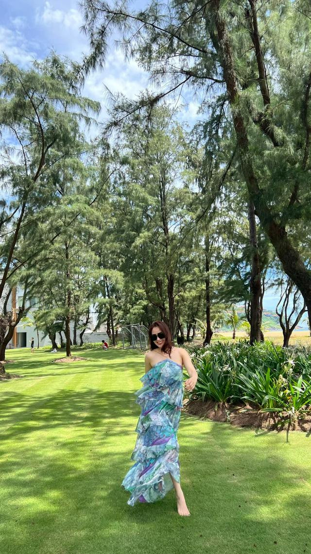 Hồng Diễm ngày càng trẻ trung, xinh đẹp. Cô đang chuẩn bị trở lại sóng VTV với dự án phim mới. Hồng Diễm ngày càng trẻ trung, xinh đẹp. Cô đang chuẩn bị trở lại sóng VTV với dự án phim mới.