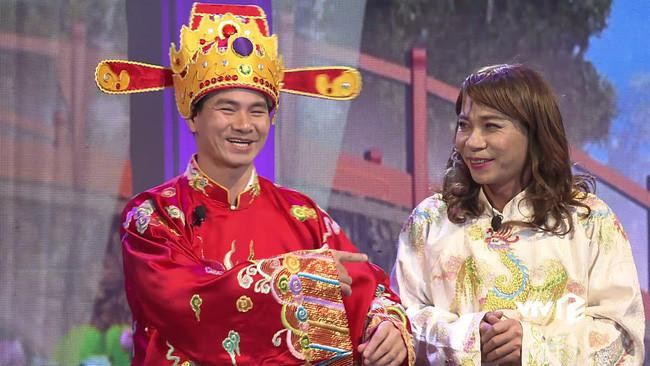 Diễn xuất sắc sảo của hai nghệ sĩ từ những màn “cà khịa”, “chặt chém” mang đến tiếng cười thâm thúy cho khán giả truyền hình Diễn xuất sắc sảo của hai nghệ sĩ từ những màn “cà khịa”, “chặt chém” mang đến tiếng cười thâm thúy cho khán giả truyền hình