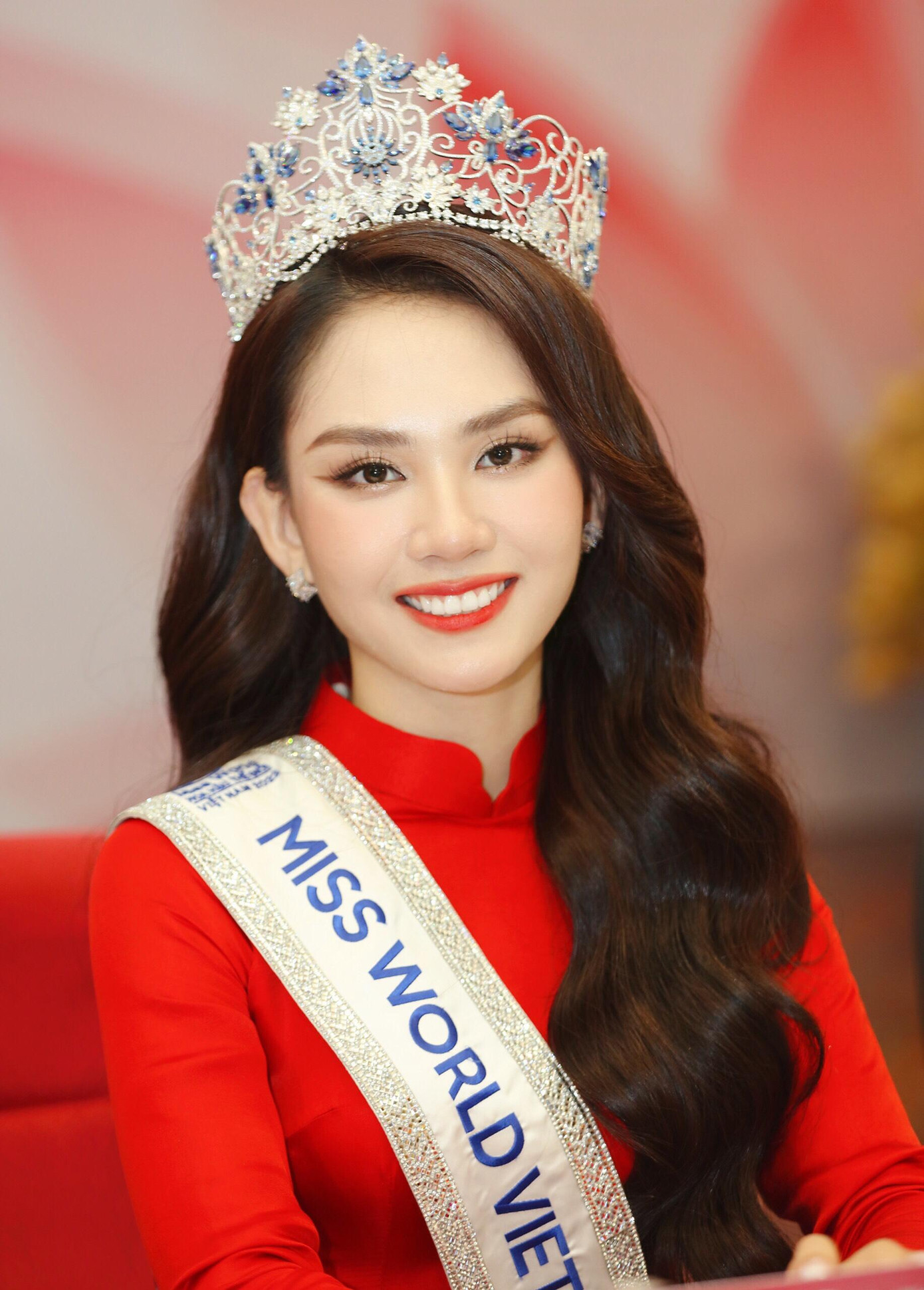 Miss World Vietnam 2022 Huỳnh Nguyễn Mai Phương trong buổi giao lưu cùng độc giả báo Tiền Phong. Ảnh: Như Ý Miss World Vietnam 2022 Huỳnh Nguyễn Mai Phương trong buổi giao lưu cùng độc giả báo Tiền Phong. Ảnh: Như Ý