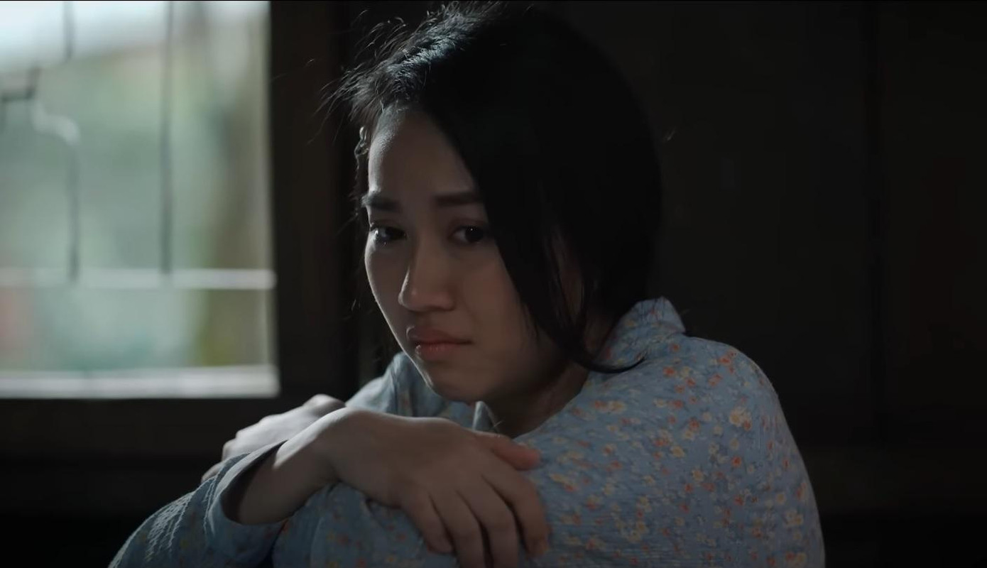 Bà Năm thay mặt cha mẹ Mô sang đặt vấn đề xin cưới Loan. Ảnh: CMH.