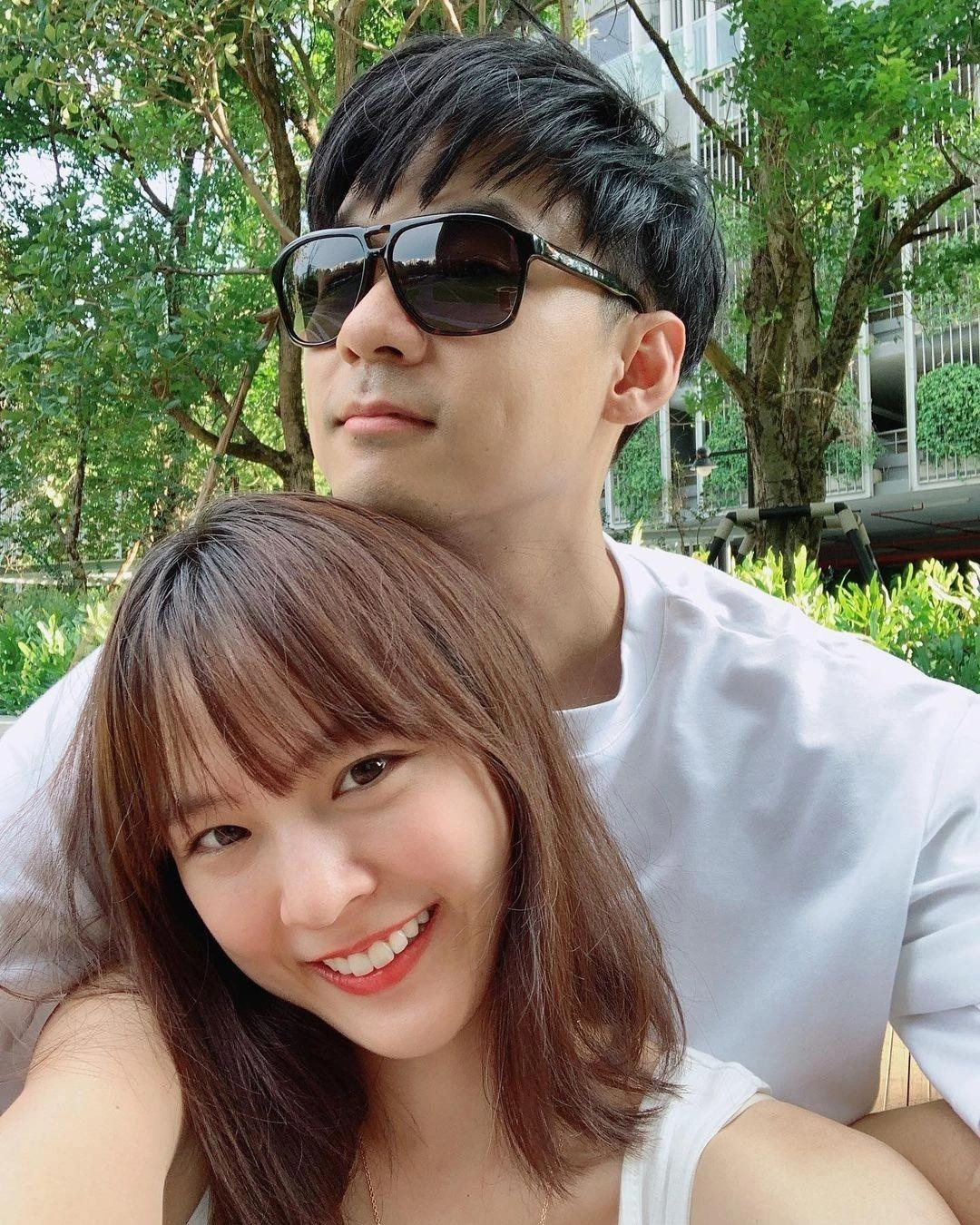 Dan – Pattie hẹn hò hơn 12 năm trước khi trở thành vợ chồng hợp pháp. Họ được truyền thông Thái Lan gọi là “tiên đồng ngọc nữ” vì tương xứng tài năng lẫn ngoại hình. Dan – Pattie hẹn hò hơn 12 năm trước khi trở thành vợ chồng hợp pháp. Họ được truyền thông Thái Lan gọi là “tiên đồng ngọc nữ” vì tương xứng tài năng lẫn ngoại hình.