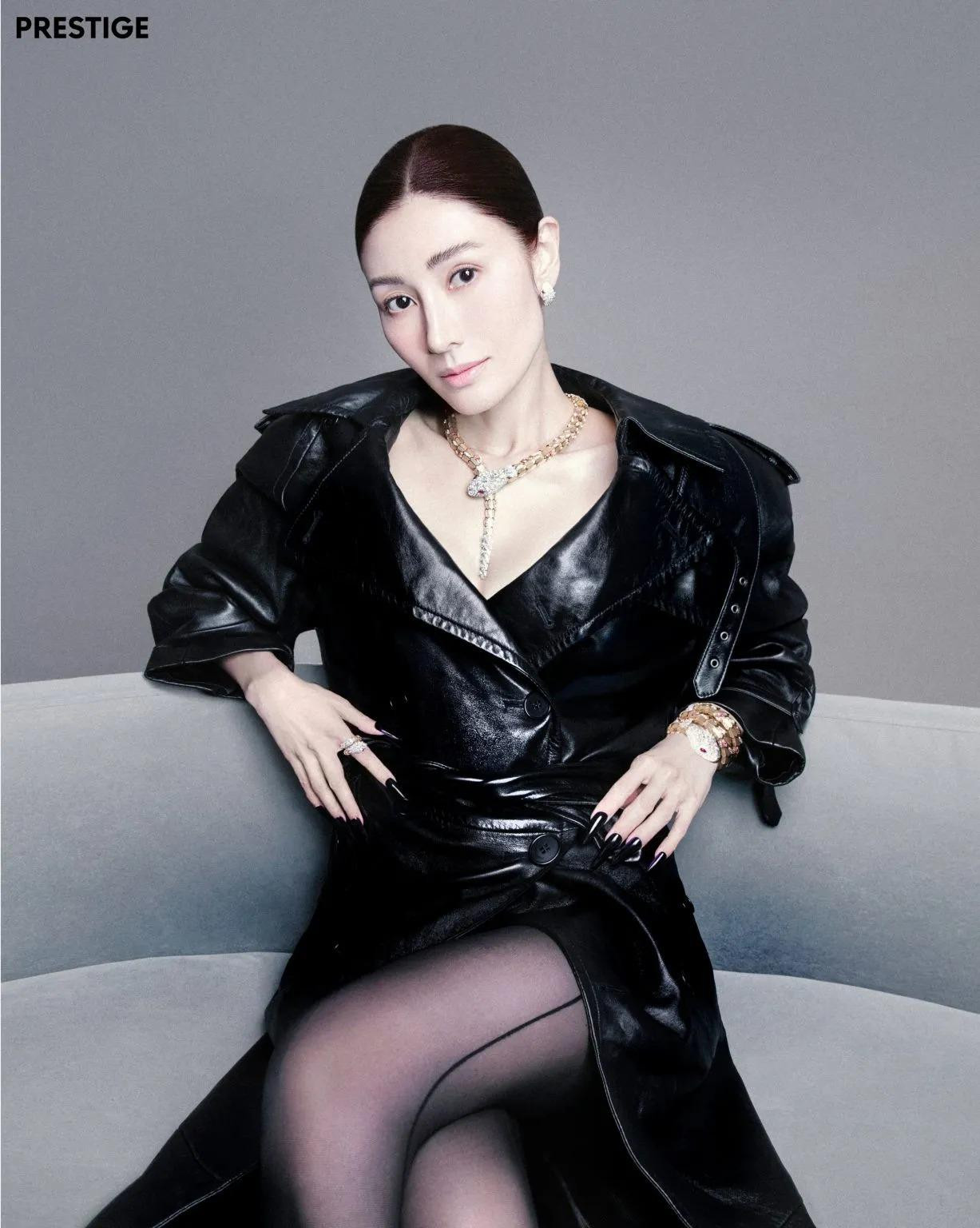 Giữa vợ chồng cô không có bí mật và đều biết mật khẩu điện thoại của nhau. Khi mâu thuẫn xảy ra, hai người không kéo dài tranh cãi mà giải quyết ngay trong ngày.