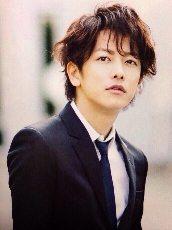 Satoh Takeru được coi là một trong những báu vật của điện ảnh Nhật Bản. Với 16 năm kinh nghiệm hoạt động trong showbiz, diễn viên chứng minh năng lực diễn xuất đa dạng, có thể đảm nhận nhiều dạng vai, từ kiếm khách lạnh lùng đến chàng trai ngôn tình, lãng mạn. Ảnh: Pinterest.