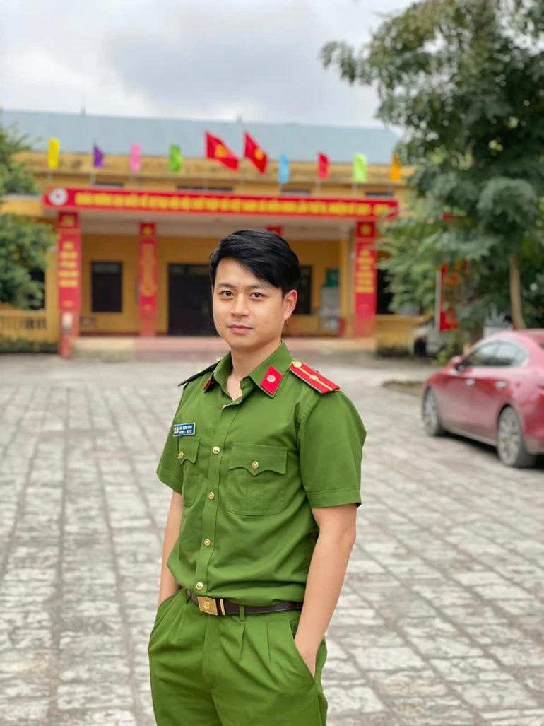 Hoàng Dương - con trai cố nghệ sĩ Hoàng Dũng đánh dấu lần đầu tiên chạm ngõ màn ảnh Hoàng Dương - con trai cố nghệ sĩ Hoàng Dũng đánh dấu lần đầu tiên chạm ngõ màn ảnh