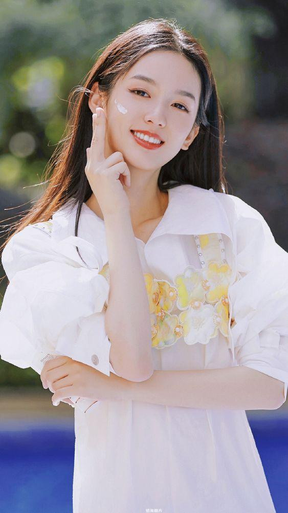 Hoàng Cảnh Du vai Dương Quá, Châu Dã vai Tiểu Long Nữ Hoàng Cảnh Du vai Dương Quá, Châu Dã vai Tiểu Long Nữ