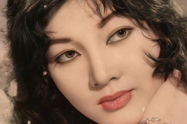 Nhan sắc “chim sa cá lặn” của minh tinh được người đương thời ngưỡng mộ, lấy làm chuẩn mực. Vẻ đẹp và sự nổi tiếng của bà không chỉ gói gọn trong lãnh thổ Việt Nam mà còn vươn xa tới các nước trong khu vực châu Á.