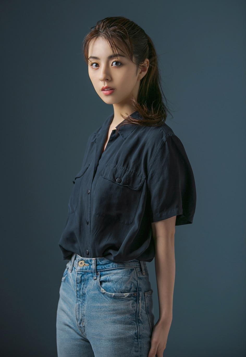 Bên cạnh sự nghiệp sân cỏ, chuyện tình của cựu chân sút Liverpool và bạn gái Yurina Yanagi cũng nhận được sự quan tâm của công chúng. Ảnh: animoproduce.