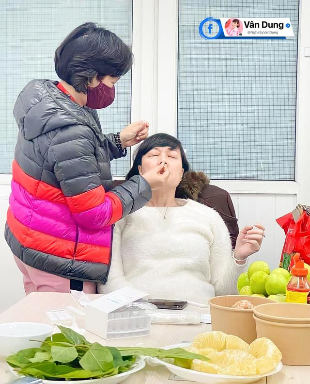 Vân Dung cập nhật tình hình Táo Quân 2022 bằng thơ ảnh 2 Vân Dung cập nhật tình hình Táo Quân 2022 bằng thơ ảnh 2