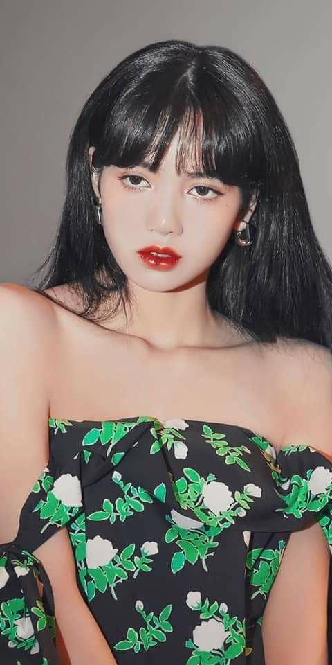 Lisa (Black Pink) tụt hai hạng. Năm ngoái cô đứng đầu. Những năm gần đây, thành viên nhóm nhạc nữ nổi tiếng liên tục góp mặt trong danh sách với thứ hạng cao. Mỹ nhân sinh năm 1997 tiếp tục gây tiếng vang với hoạt động âm nhạc và thời trang. Cô thường xuyên có mặt trên bìa tạp chí danh tiếng. Lisa (Black Pink) tụt hai hạng. Năm ngoái cô đứng đầu. Những năm gần đây, thành viên nhóm nhạc nữ nổi tiếng liên tục góp mặt trong danh sách với thứ hạng cao. Mỹ nhân sinh năm 1997 tiếp tục gây tiếng vang với hoạt động âm nhạc và thời trang. Cô thường xuyên có mặt trên bìa tạp chí danh tiếng.