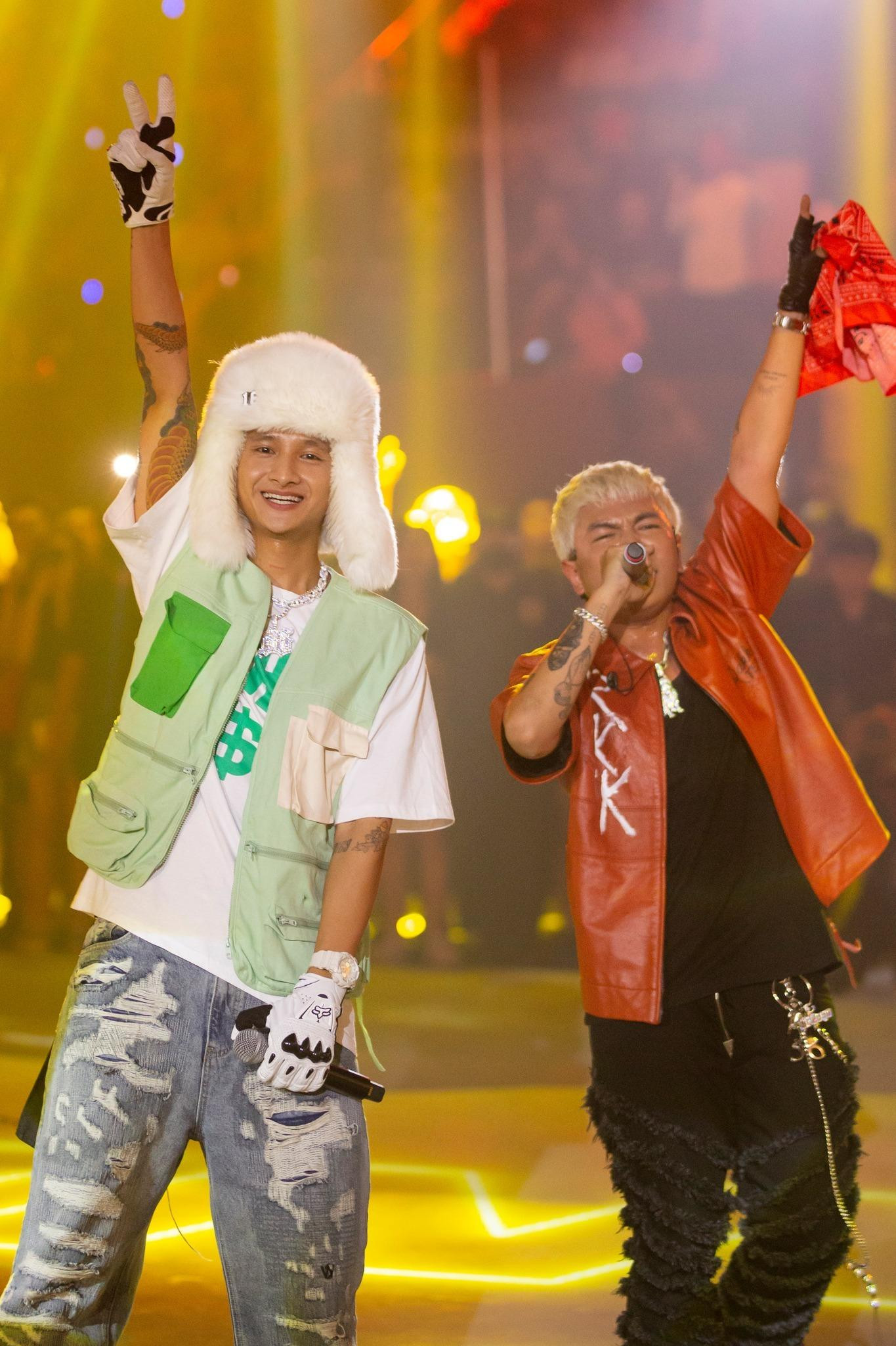 Yếu tố ánh sáng làm nên sự huyền ảo, hoành tráng cho mỗi tiết mục ở Live Concert.