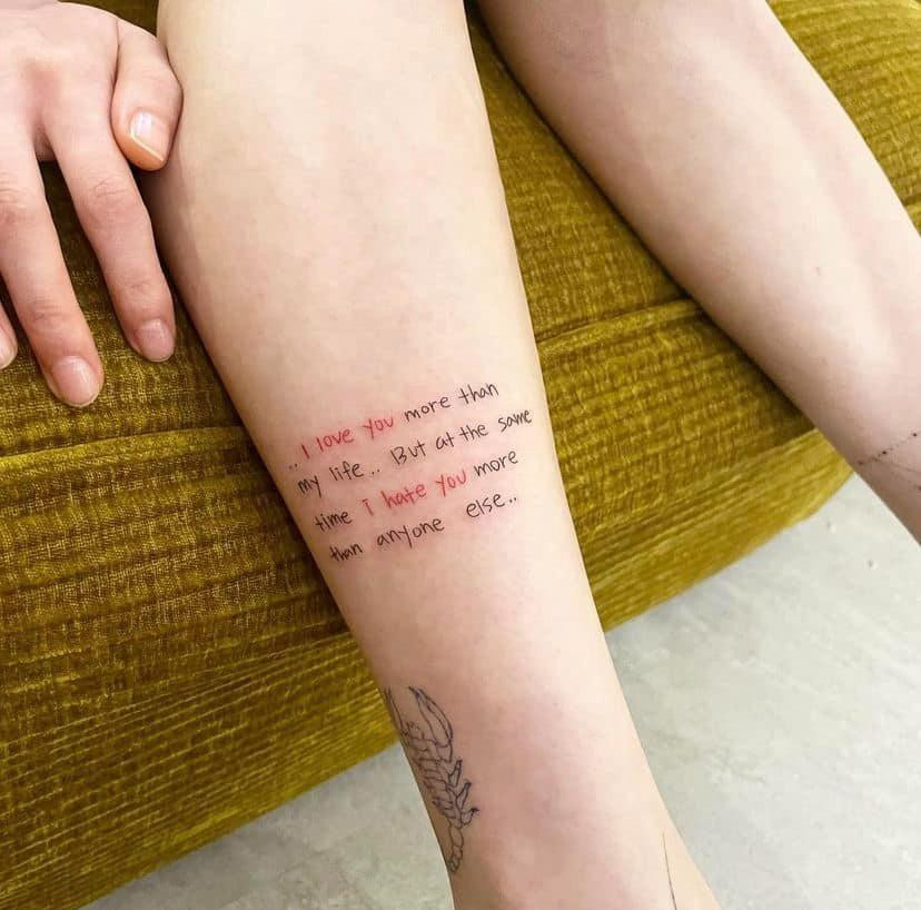 Hình xăm Nana lựa chọn chủ yếu là hình hoa lá, mạng nhện, nối dài từ vai xuống mắt cá chân. Ảnh: jin_a_nana.