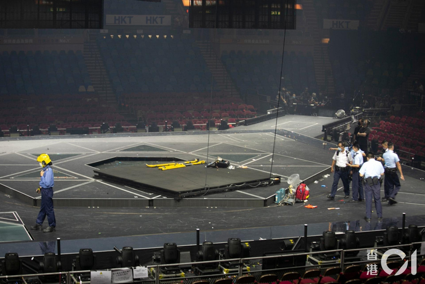 Hiện trường vụ tai nạn sân khấu nghiêm trọng. Ảnh: HK01 Hiện trường vụ tai nạn sân khấu nghiêm trọng. Ảnh: HK01