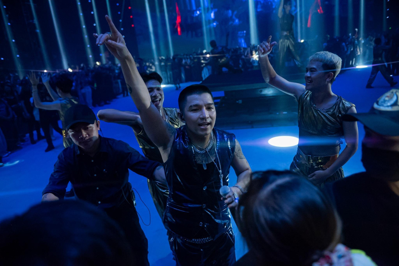 Các nghệ sĩ của SpaceSpeakers tái hiện nhiều bản hit trên sân khấu.