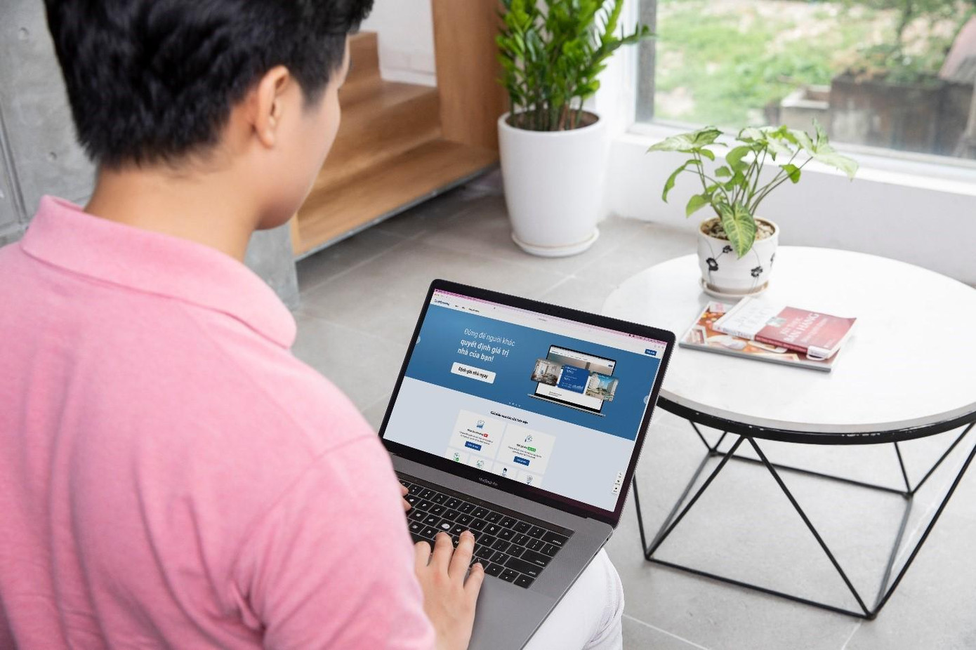 Chỉ cần vài giây người dùng có thể tự định giá căn hộ của mình trên website onehousing.vn Chỉ cần vài giây người dùng có thể tự định giá căn hộ của mình trên website onehousing.vn