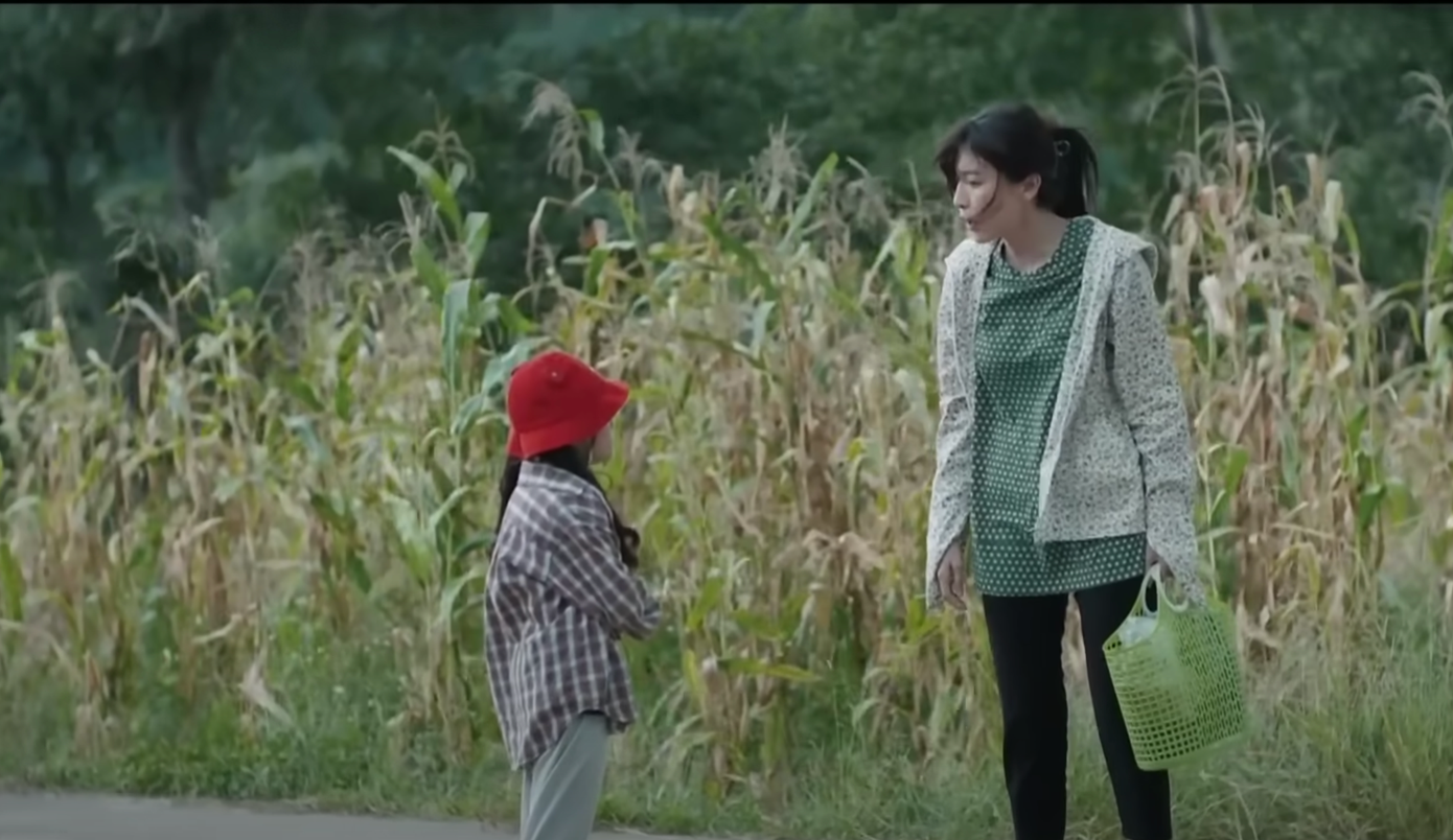 Hạt Dẻ biết sự thật về mẹ. Ảnh: CMH.