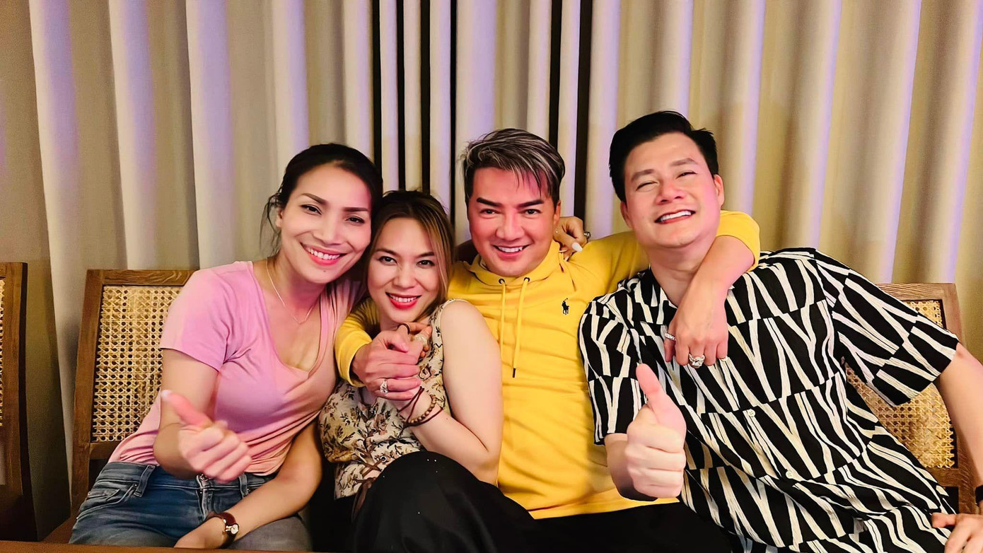 Hồng Ngọc chia sẻ hình ảnh hội ngộ cùng Mỹ Tâm, Quang Dũng, Đàm Vĩnh Hưng, Đoan Trang,…và ngay lập tức nhận được sự quan tâm của khán giả.