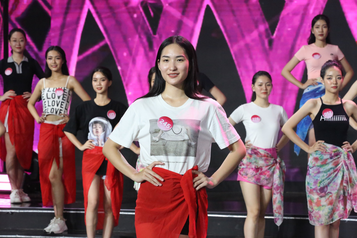 Đây cũng là thời gian Ban giám khảo nhìn nhận tổng quan, có cái nhìn khái quát, đánh giá về các thí sinh để đi đến kết quả chung cuộc.