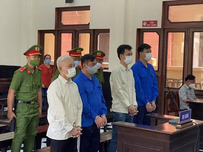 Các bị cáo nghe tuyên án