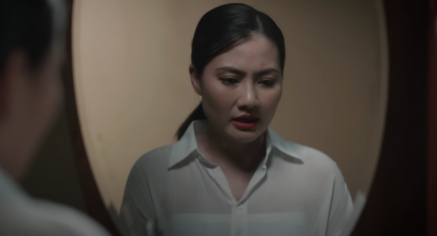 Hồng thấy mình dại dột khi vì mê trai mà mất hết tất cả. Ảnh: CMH.