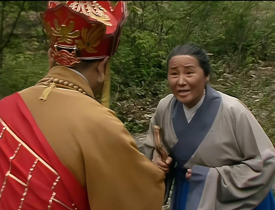 Vai diễn bà lão của Lưu Huệ Minh trong Tây du ký 1986. Ảnh: Sohu. Vai diễn bà lão của Lưu Huệ Minh trong Tây du ký 1986. Ảnh: Sohu.