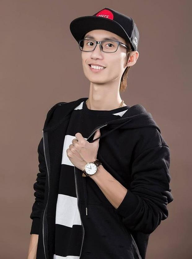 Những nghệ sĩ Việt công khai là người thuộc cộng đồng LGBT ảnh 9 Những nghệ sĩ Việt công khai là người thuộc cộng đồng LGBT ảnh 9